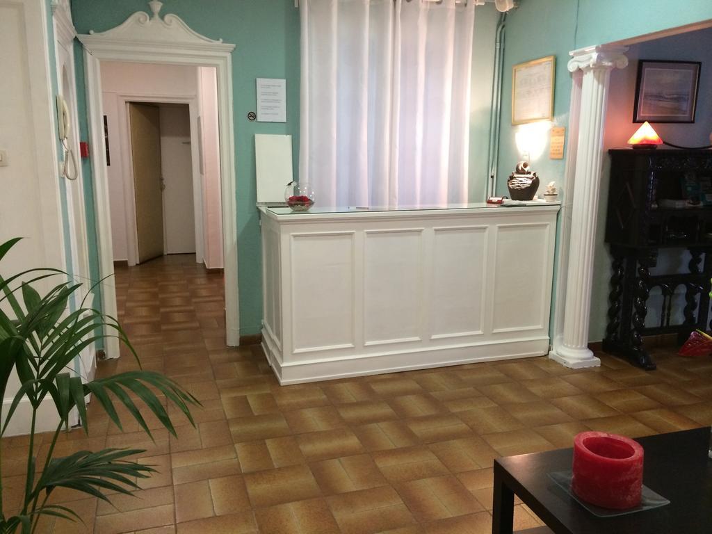 Hostal Valls Barcelona Kültér fotó