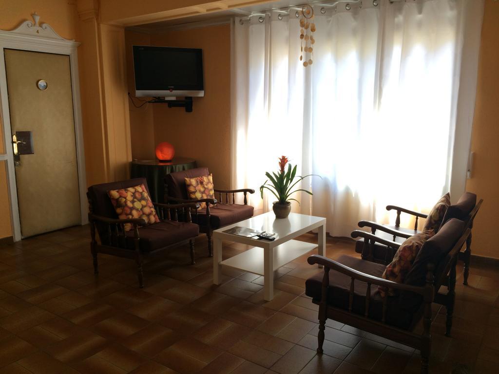 Hostal Valls Barcelona Kültér fotó