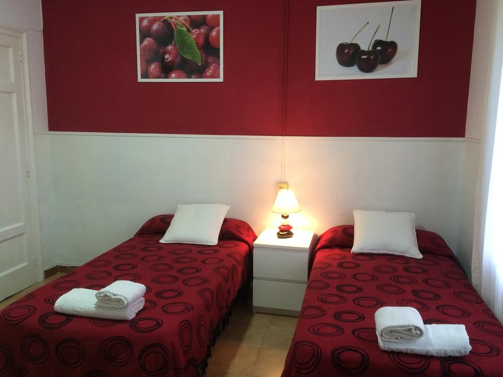 Hostal Valls Barcelona Szoba fotó