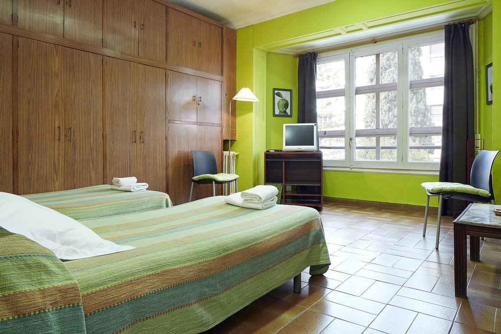 Hostal Valls Barcelona Kültér fotó