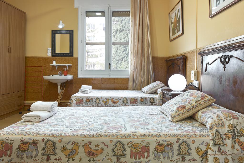 Hostal Valls Barcelona Kültér fotó