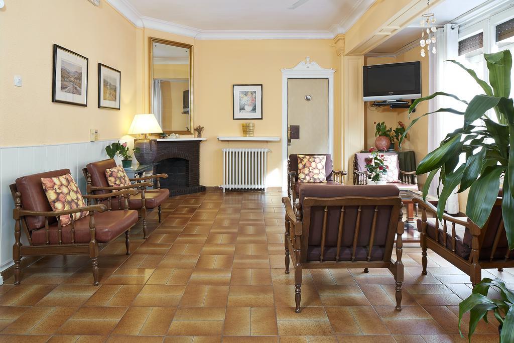 Hostal Valls Barcelona Kültér fotó