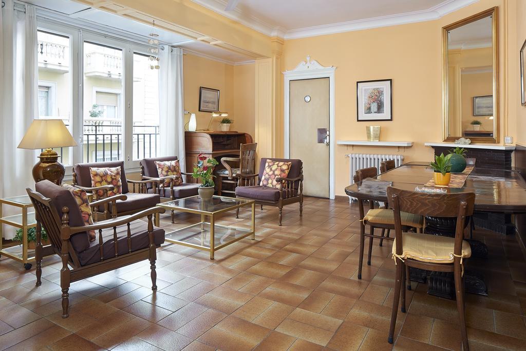 Hostal Valls Barcelona Kültér fotó