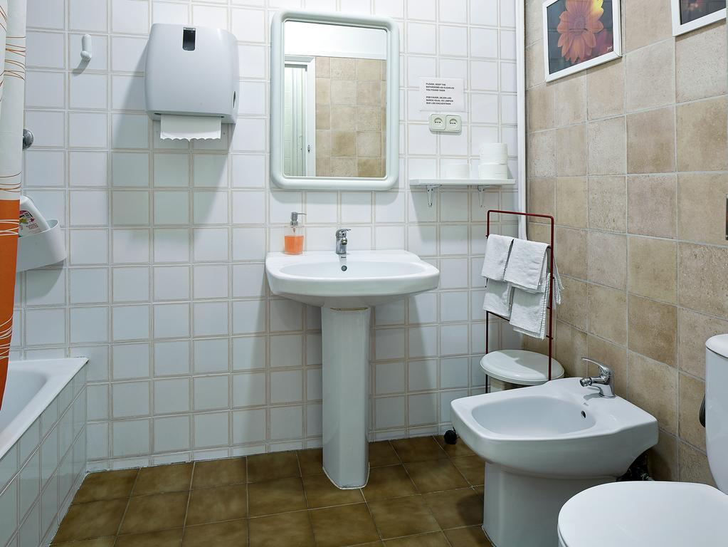 Hostal Valls Barcelona Kültér fotó