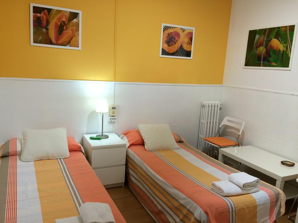 Hostal Valls Barcelona Kültér fotó