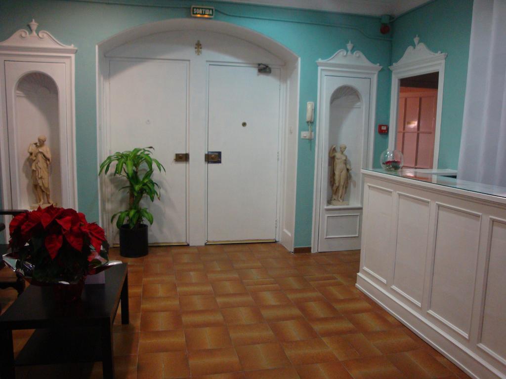 Hostal Valls Barcelona Kültér fotó