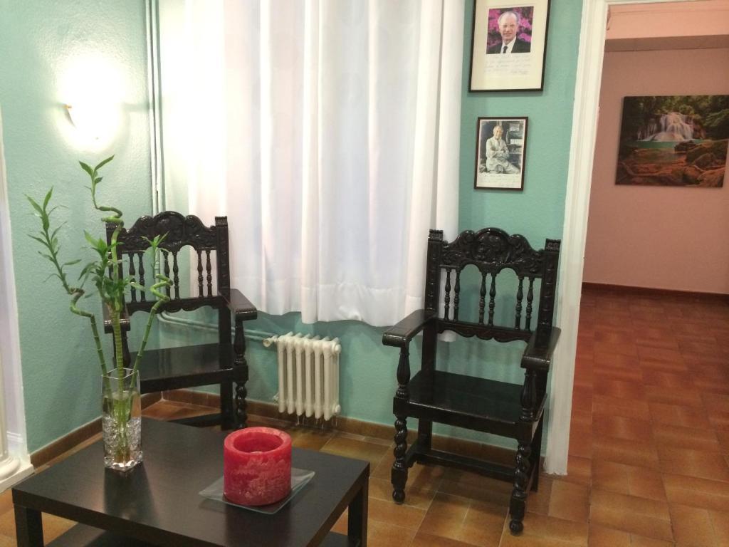 Hostal Valls Barcelona Kültér fotó