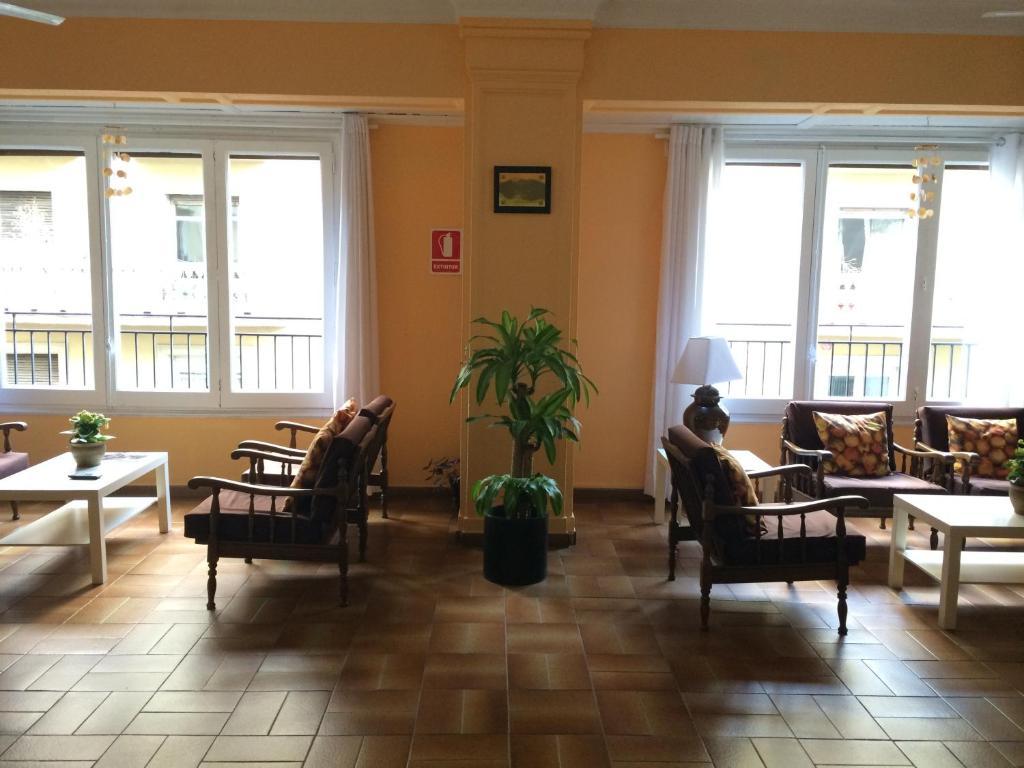 Hostal Valls Barcelona Kültér fotó