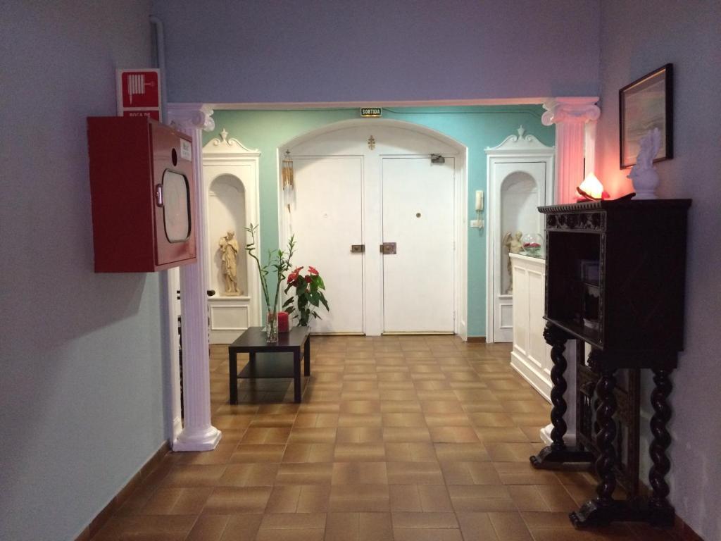 Hostal Valls Barcelona Kültér fotó