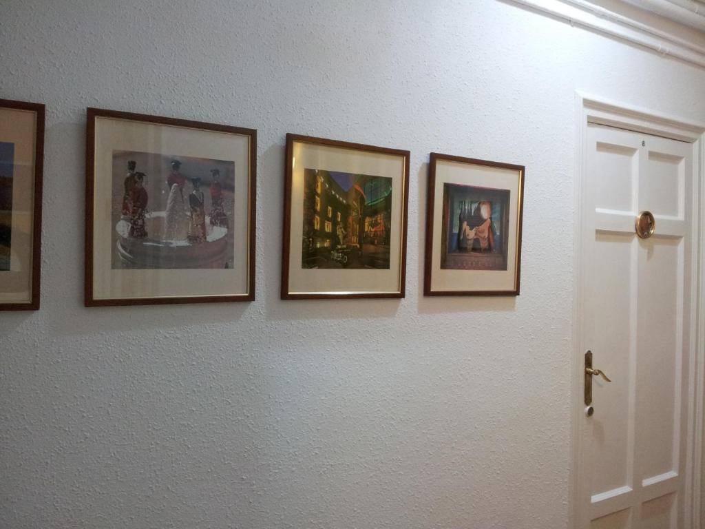 Hostal Valls Barcelona Kültér fotó